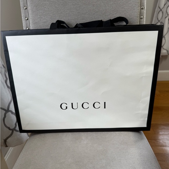 Gucci White and Black Shopping Bag - Picture 1 of 4